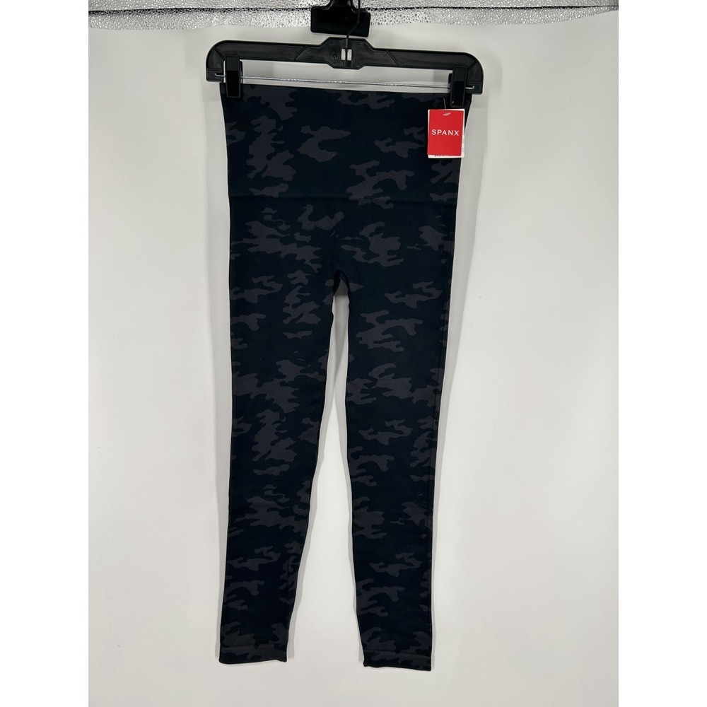Spanx Look at Me Now Seamless Leggings Women's Medium Black Camo Yoga Running